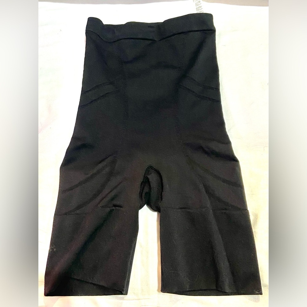 Spanx NWOT Women’s Sz Medium black high waisted shape wear